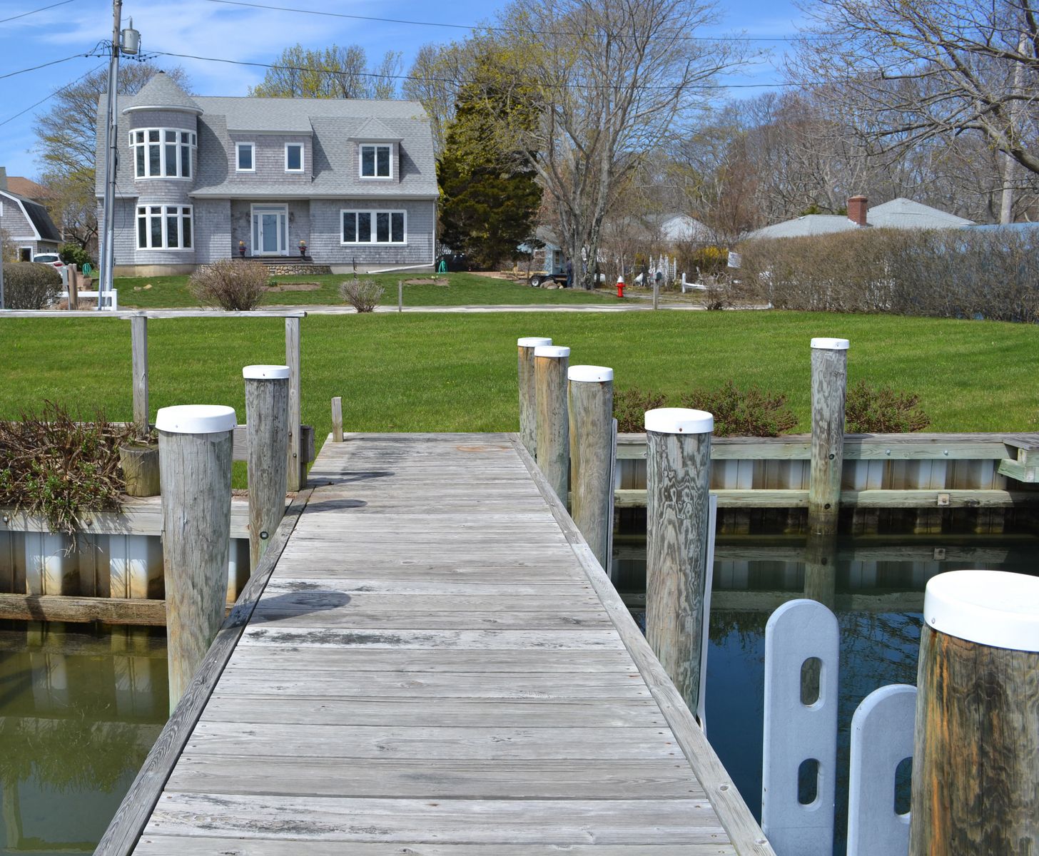 2335 & 2480 Minnehaha Boulevard, Southold, NY 11971 Town & Country