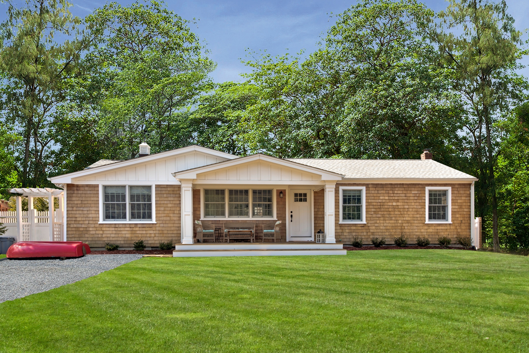 56 Tyrone Dr, East Hampton, NY 11937 Town & Country Real Estate